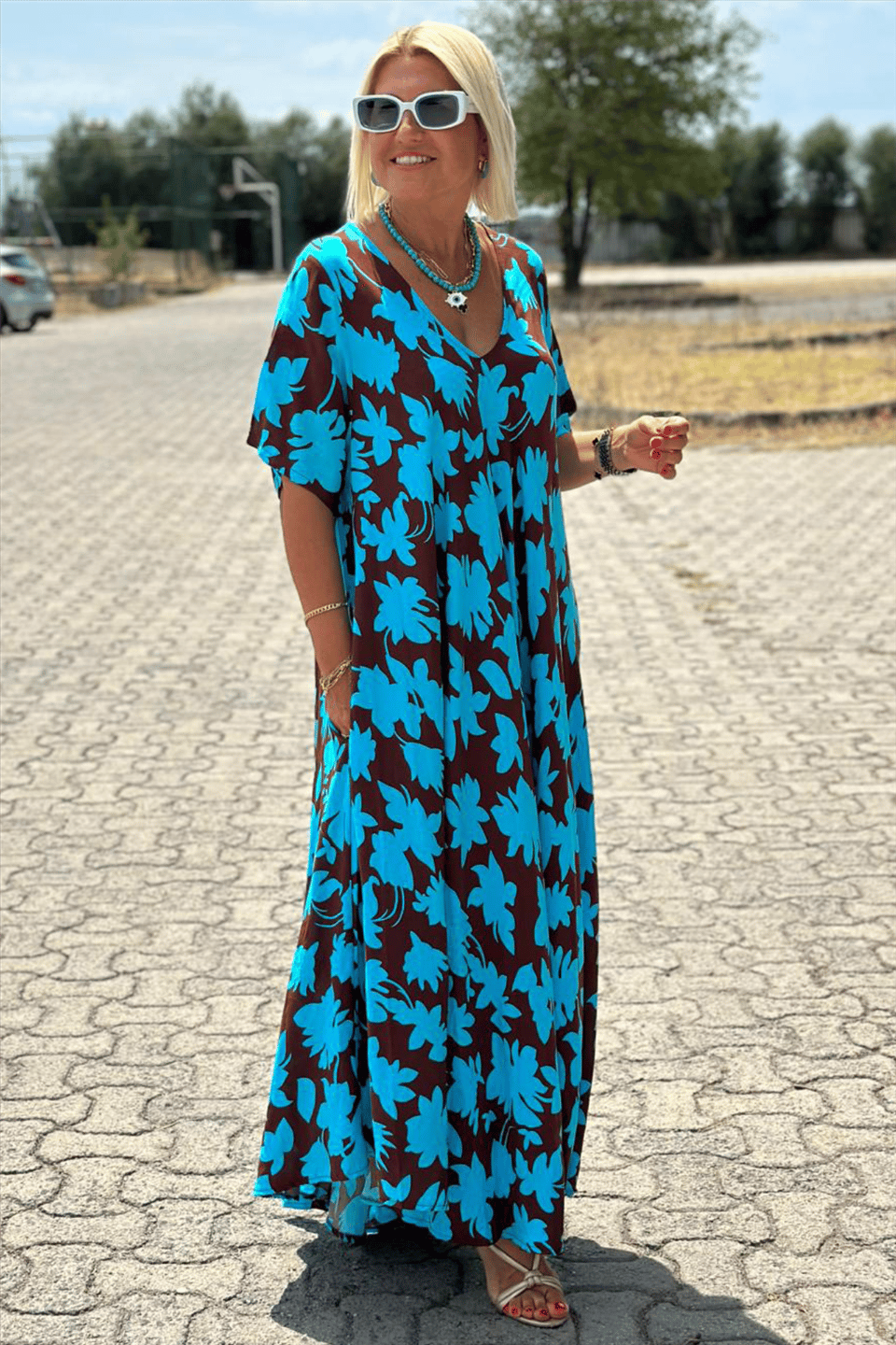 CHARMAINE | ELEGANT DRESS WITH TUMMY COVERAGE