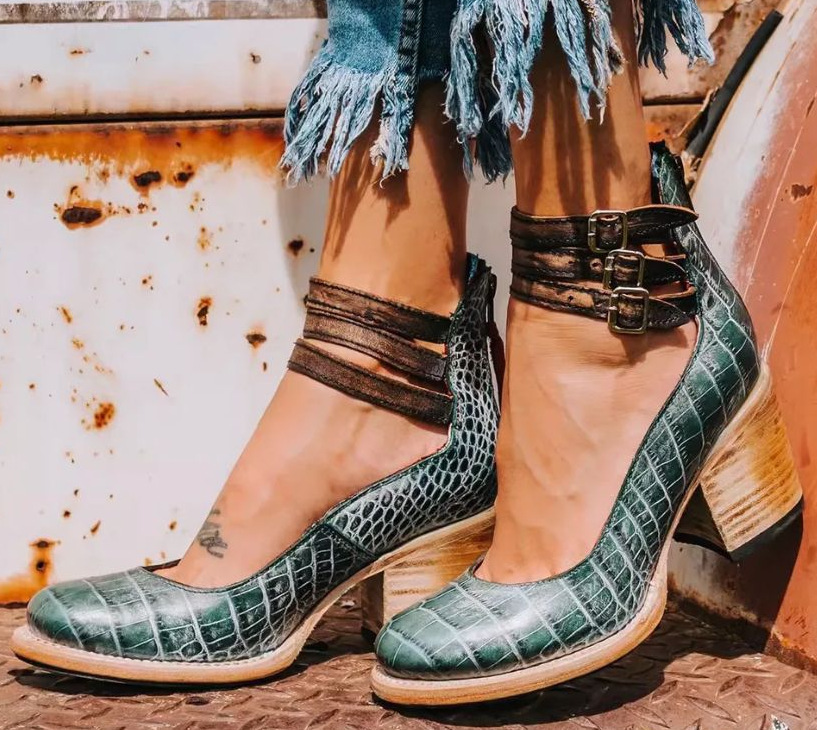 CORA | ELEGANT VINTAGE LOOK PUMPS