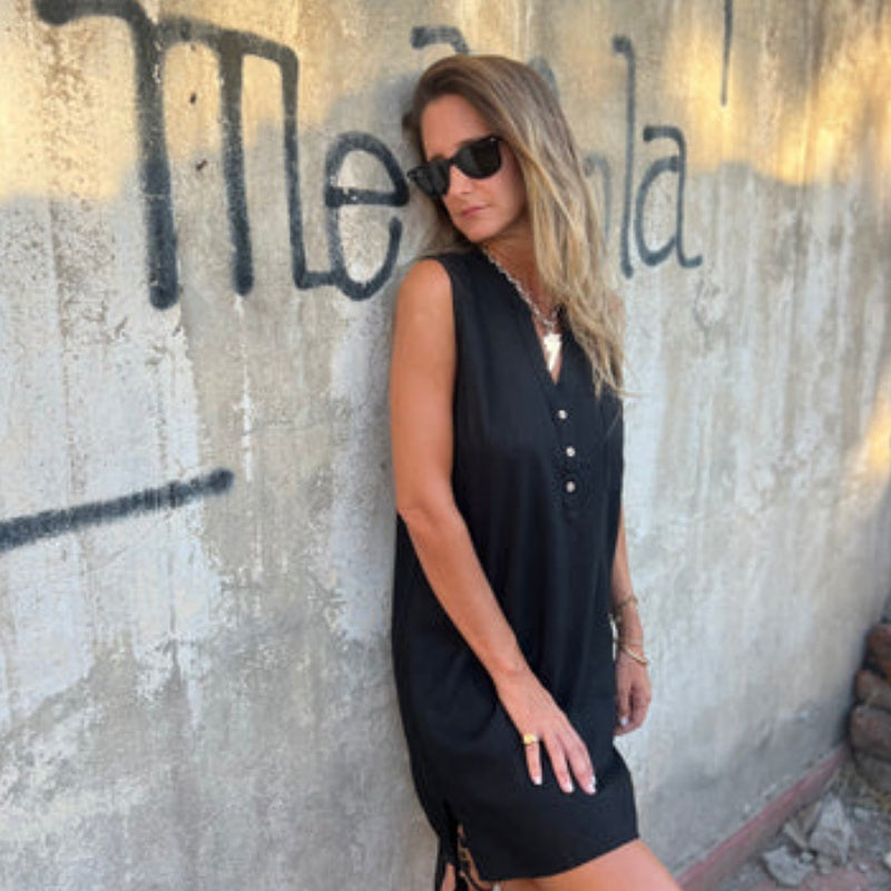 ILYANA | CLASSIC SLEEVELESS DRESS