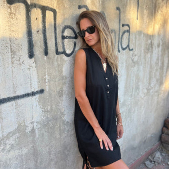ILYANA | CLASSIC SLEEVELESS DRESS