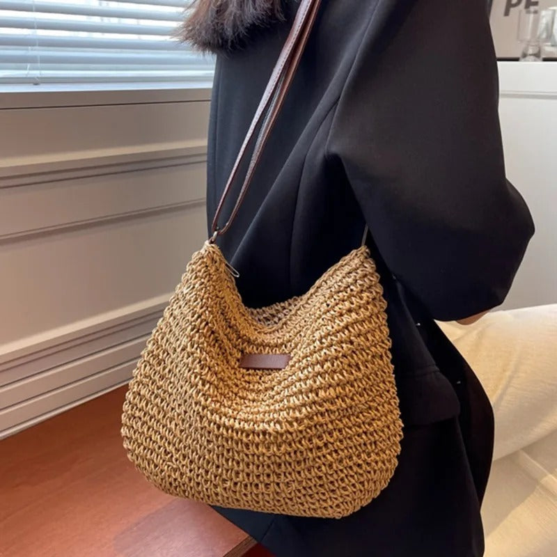 LIVIA | ELEGANT SHOULDER BAG